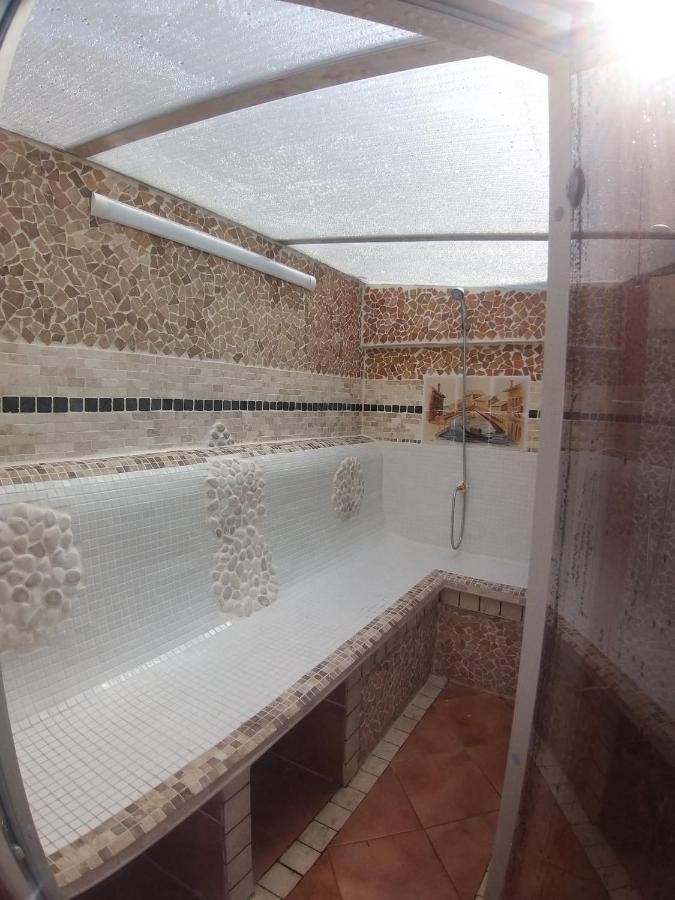 Apartamento La Casa De Huespedes La Pobla de Vallbona Exterior foto
