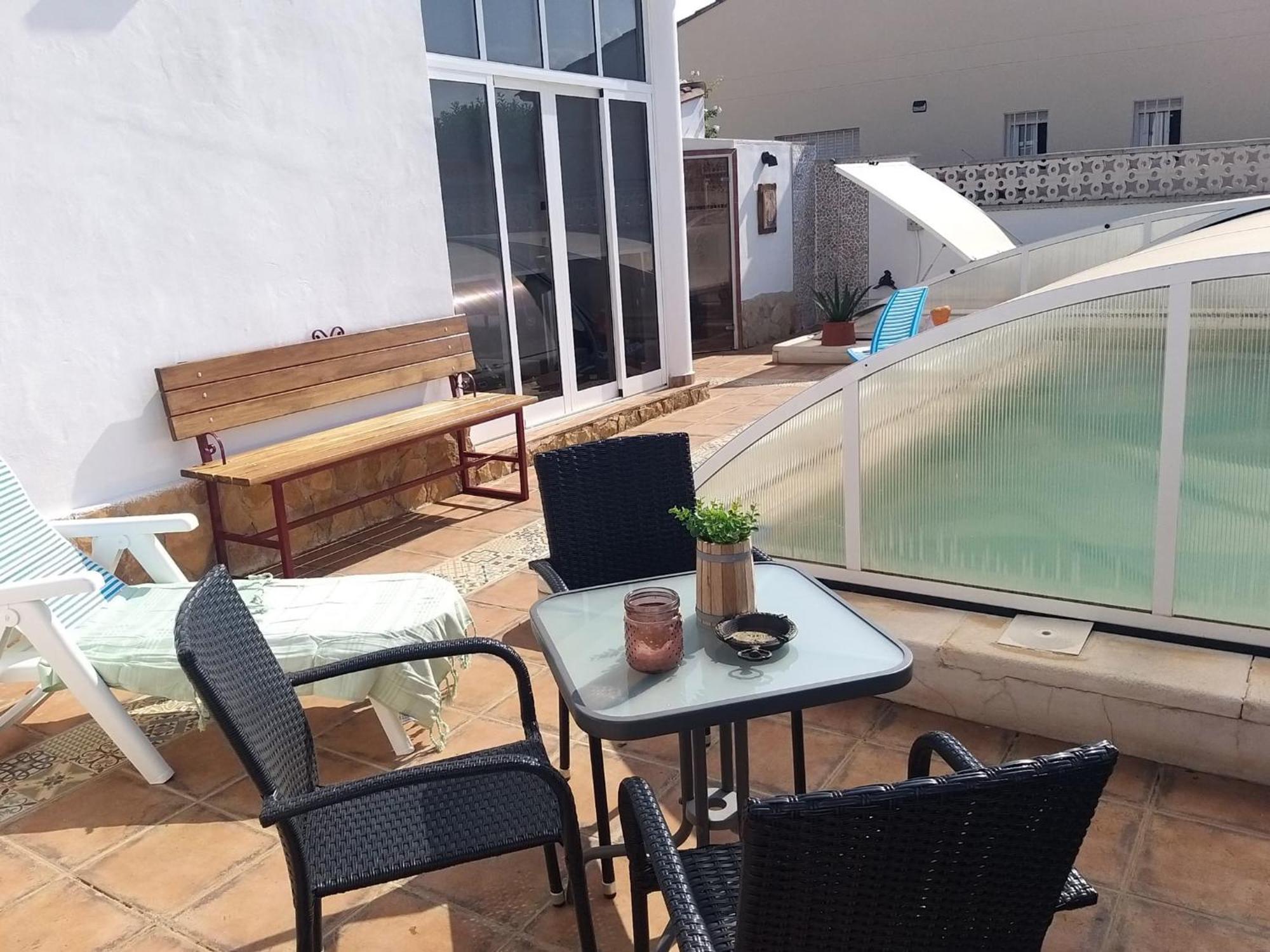 Apartamento La Casa De Huespedes La Pobla de Vallbona Exterior foto