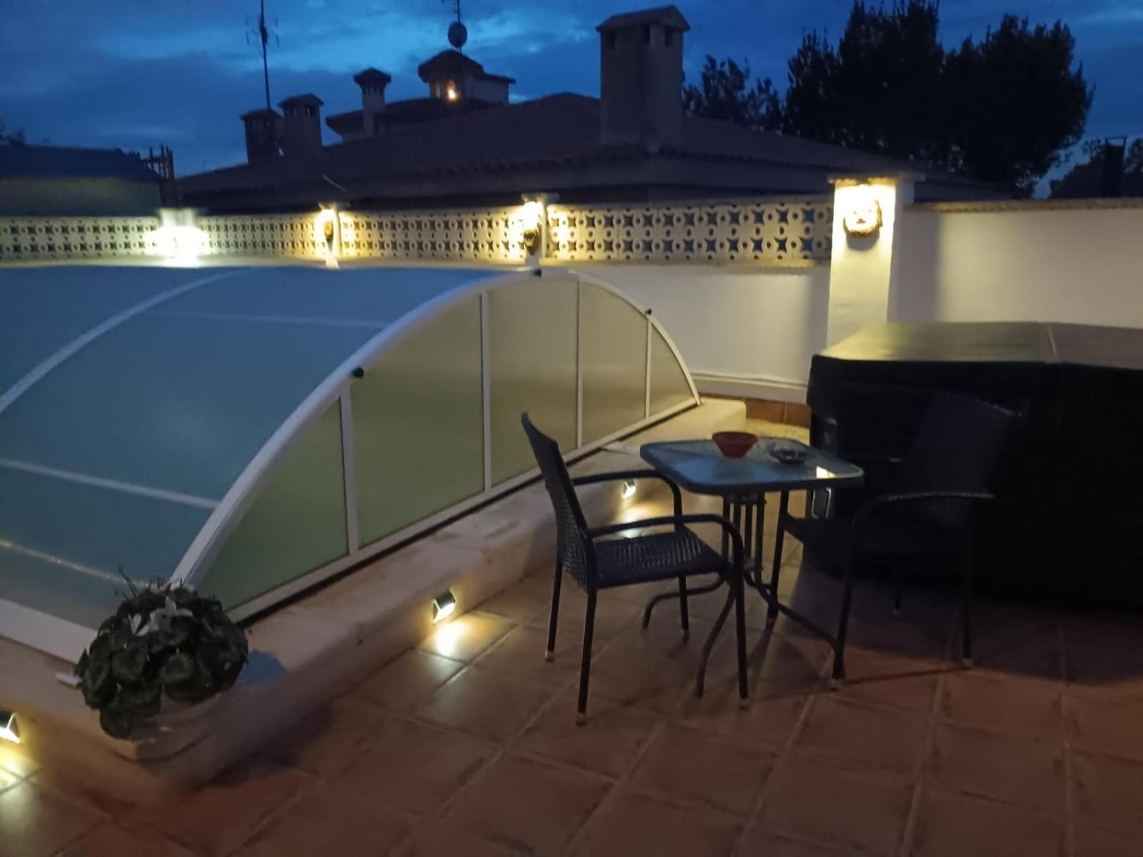 Apartamento La Casa De Huespedes La Pobla de Vallbona Exterior foto
