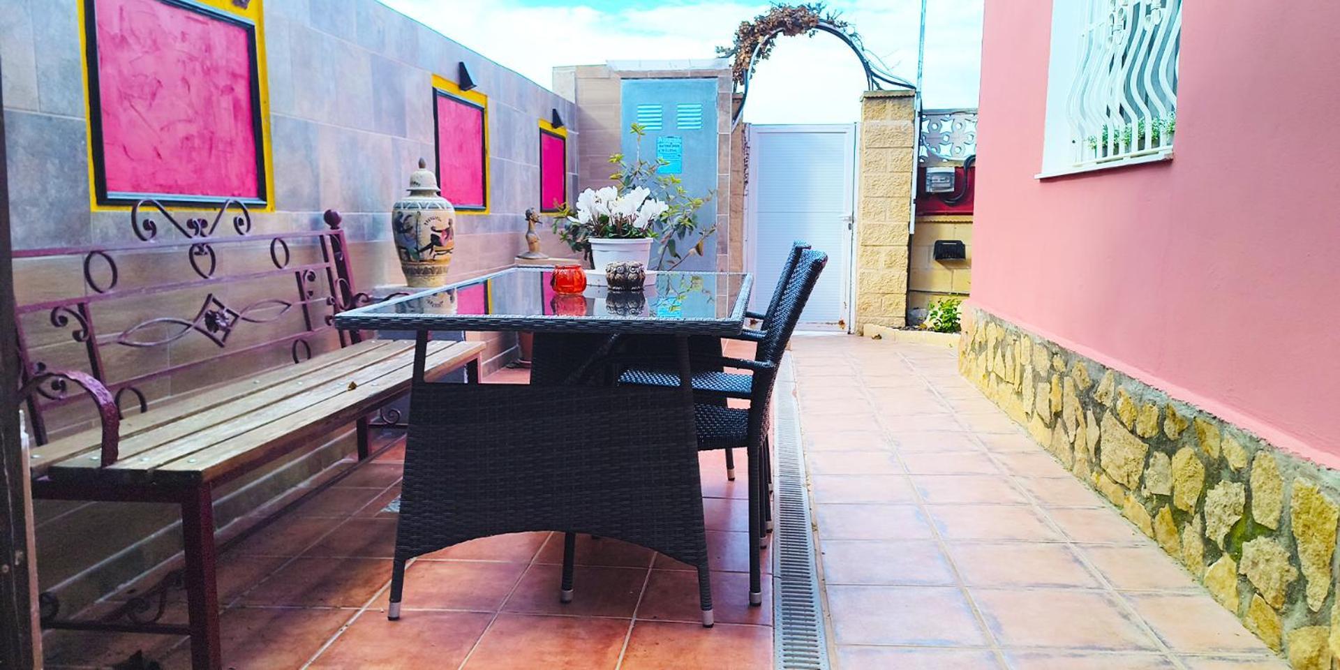 Apartamento La Casa De Huespedes La Pobla de Vallbona Exterior foto